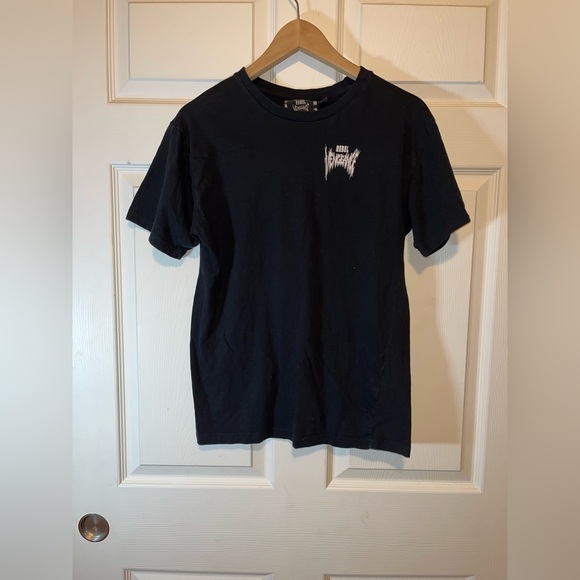 Men's Black Graphic Tee - Picture 1 of 4
